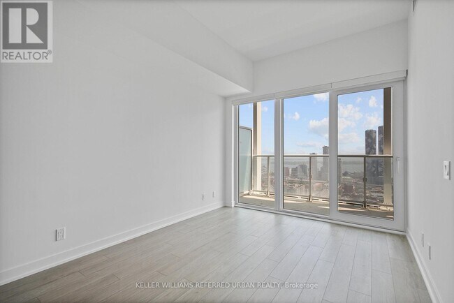 88 Queen St E in Toronto, ON - Building Photo - Building Photo