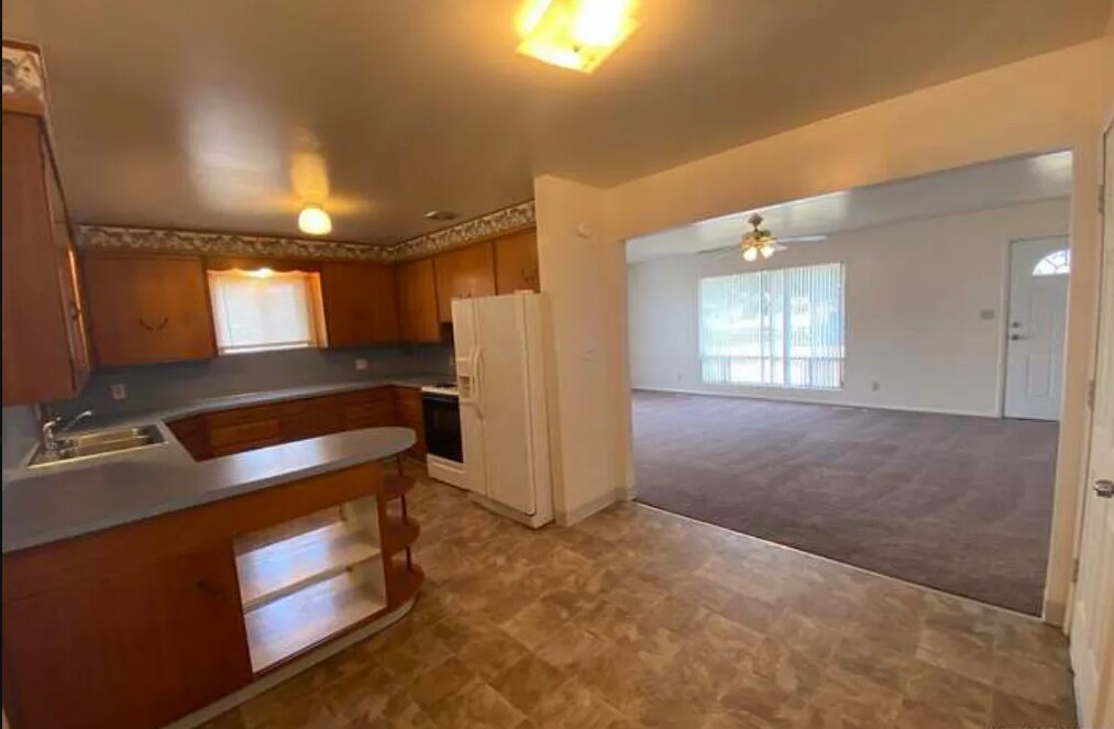 3004 College Ave, Unit A in Caldwell, ID - Foto de edificio