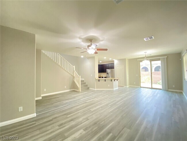 6142 Carter Caves Ave in Las Vegas, NV - Building Photo - Building Photo