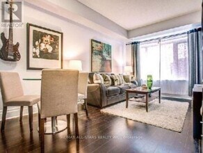 111 Upper Duke Crescent in Markham, ON - Building Photo - Building Photo