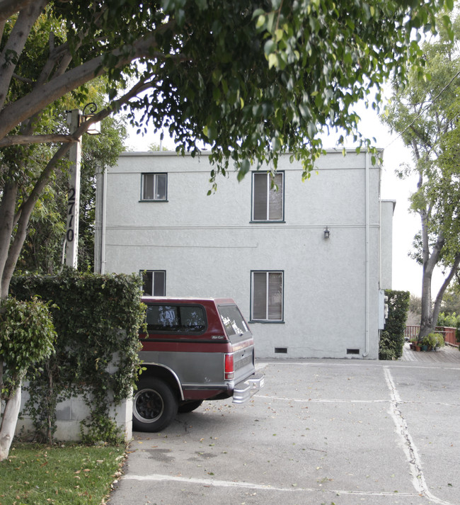 2710 Bellevue Ave in Los Angeles, CA - Foto de edificio - Building Photo