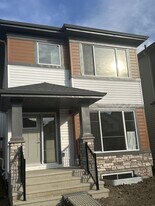 9641 Colak Link SW in Edmonton, AB - Building Photo