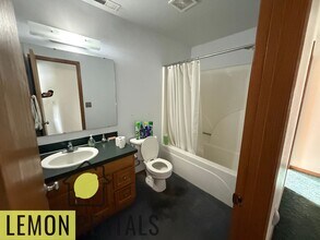 3610 McLean Dr in Yakima, WA - Building Photo - Building Photo