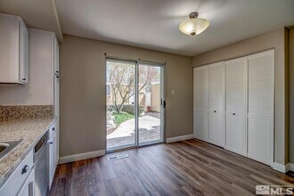 7513 Cumberland Cir in Reno, NV - Building Photo - Building Photo