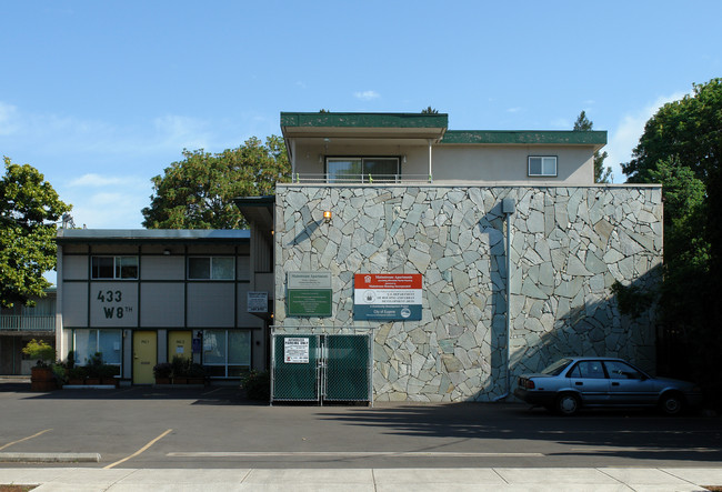 Mainstream Apartments in Eugene, OR - Building Photo - Building Photo