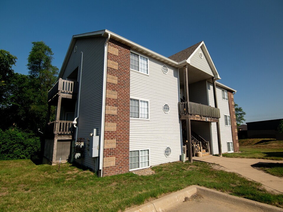 Saylorville Lakeside in Polk City, IA - Building Photo