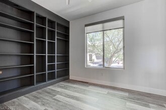 12735 Coastline Shadow St in Las Vegas, NV - Building Photo - Building Photo