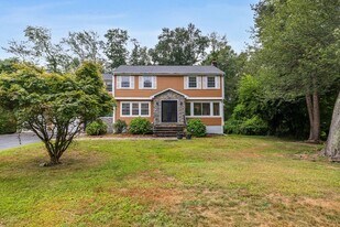 4 Hadley Rd in Lexington, MA - Building Photo