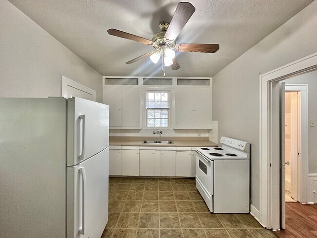 435 S College Ave in Tyler, TX - Building Photo - Building Photo