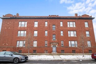 3049 W Berteau Ave in Chicago, IL - Building Photo
