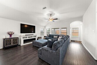 23706 Via Viale Dr in Richmond, TX - Building Photo - Building Photo