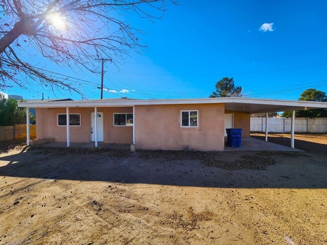 property at 1417 N 5th St