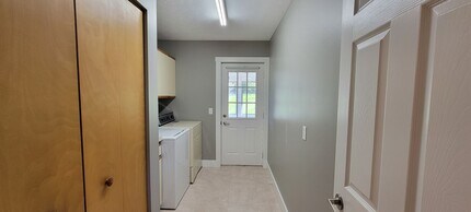 8892 Sunset W in Traverse City, MI - Building Photo - Building Photo