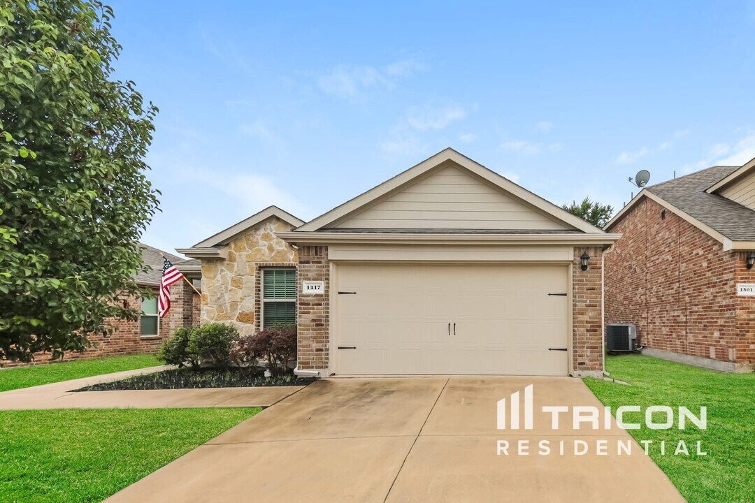 1417 Jasper Crossing in Princeton, TX - Building Photo