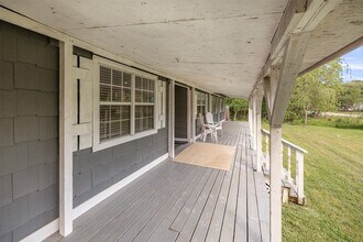 16766 Lake Cir in Conroe, TX - Building Photo - Building Photo