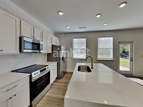 1025 Highland Walk in Canton, GA - Building Photo - Building Photo