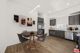 7411 Artesia Blvd in Buena Park, CA - Building Photo - Building Photo