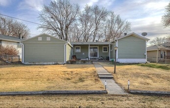 7826 Parker St in Omaha, NE - Building Photo - Building Photo
