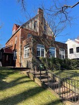 80-56 Grenfell St in Queens, NY - Building Photo