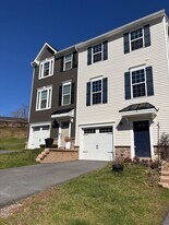 76 Hewstone Ct in Morgantown, WV - Building Photo