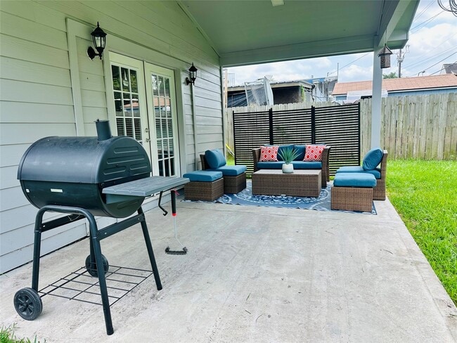 property at 12218 Hillcroft St