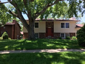 1460 Eastview Dr, Unit 1460 in Coralville, IA - Building Photo