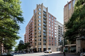 The Phoenix at Clarendon Metro in Arlington, VA - Foto de edificio - Building Photo