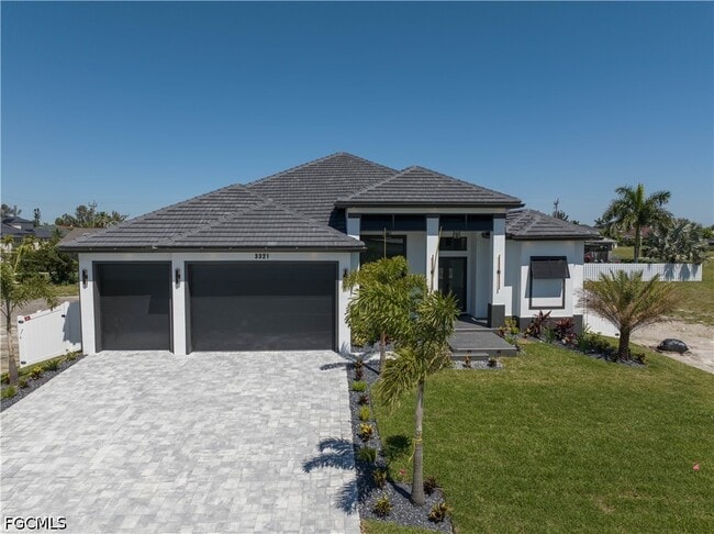 3321 SW 3rd Ln in Cape Coral, FL - Building Photo - Building Photo
