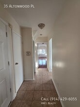 35 Altonwood Pl in Yonkers, NY - Building Photo - Building Photo