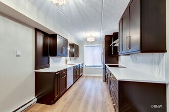 724 Briar Hill Ln in Addison, IL - Building Photo - Building Photo