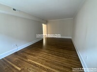 17 Short St, Unit 6 in Brookline, MA - Foto de edificio - Building Photo