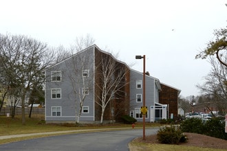 Mill Pond in Taunton, MA - Foto de edificio - Building Photo