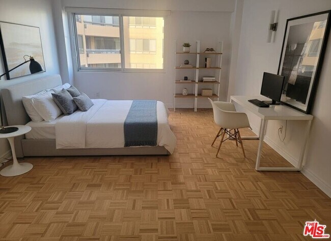 10450 Wilshire Blvd in Los Angeles, CA - Foto de edificio - Building Photo