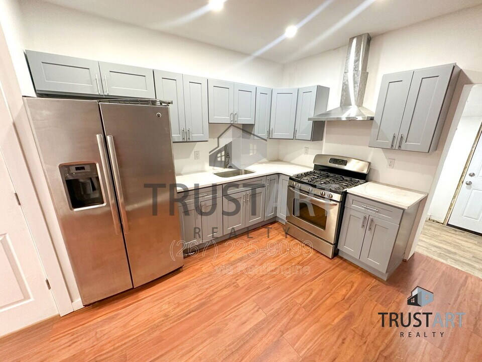 5013 Parrish St in Philadelphia, PA - Building Photo