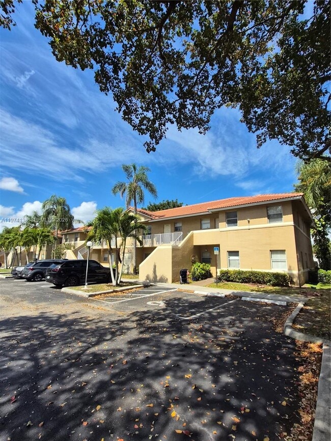 10905 Royal Palm Blvd in Coral Springs, FL - Building Photo - Building Photo