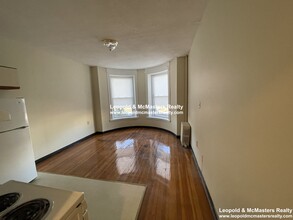 1198 Commonwealth Ave, Unit 1 in Boston, MA - Building Photo - Building Photo