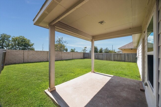 property at 2410 Palisade Crst Dr