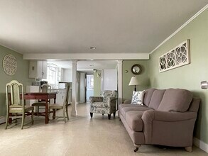 123 Atlantic Ave, Unit 1 in Salisbury, MA - Building Photo - Building Photo