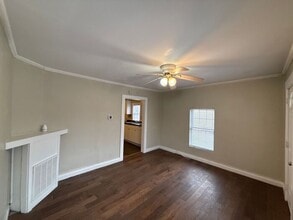 1211 W Bank St in Salisbury, NC - Foto de edificio - Building Photo