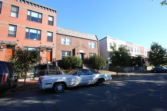 1408 K St SE in Washington, DC - Building Photo - Building Photo