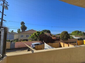 2070 Oxford Ave in Encinitas, CA - Building Photo - Building Photo