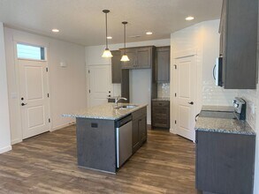 7102 S Rdg Wy in Ridgefield, WA - Building Photo - Building Photo