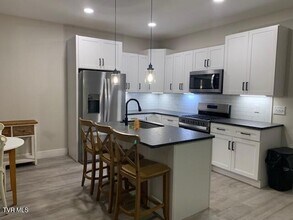 705 N Main Ave, Unit 201 in Erwin, TN - Building Photo - Building Photo