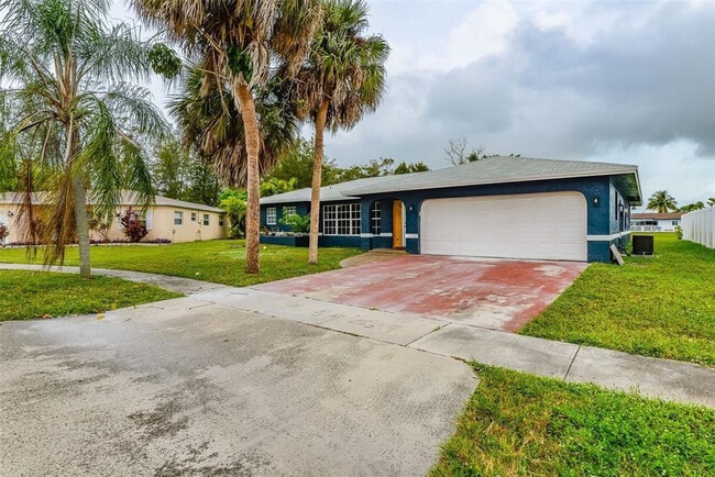 22500 Labrador St in Boca Raton, FL - Building Photo - Building Photo