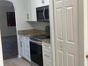 1006 Villaway W in Sebring, FL - Building Photo - Building Photo