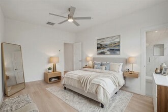 13351 Goodland St in Dallas, TX - Foto de edificio - Building Photo