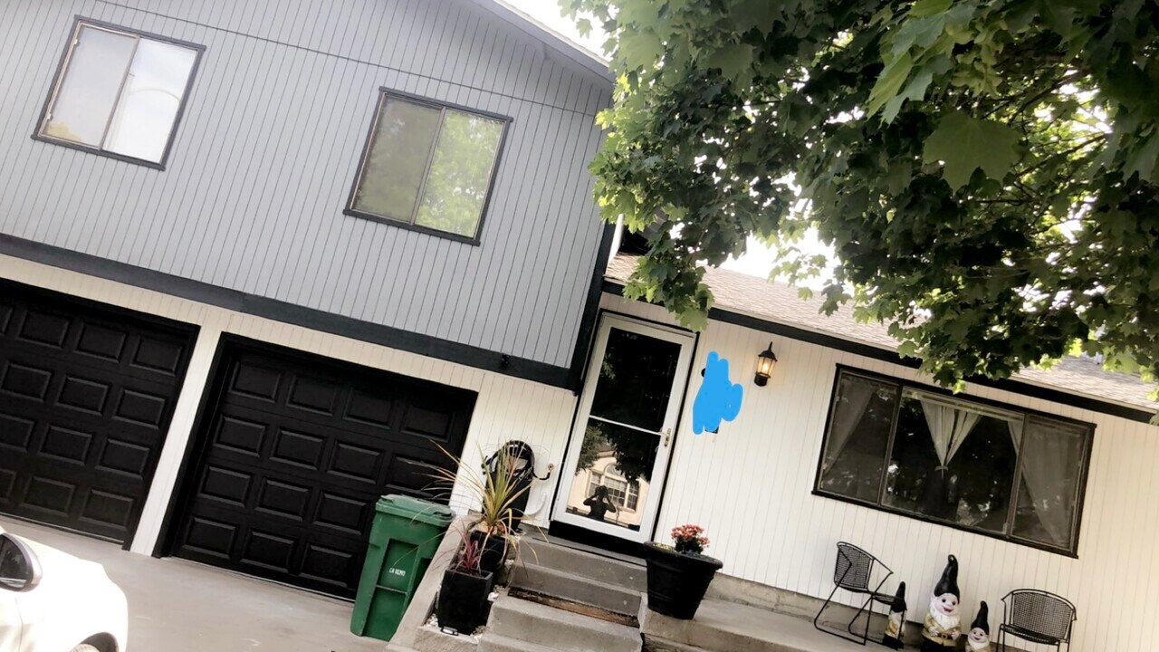 313 N Oklahoma St in Kennewick, WA - Building Photo