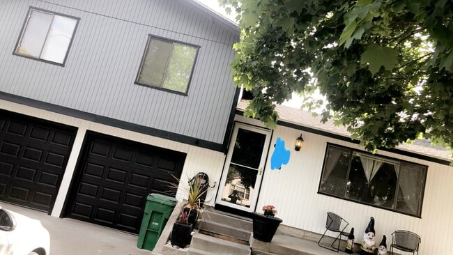 property at 313 N Oklahoma St