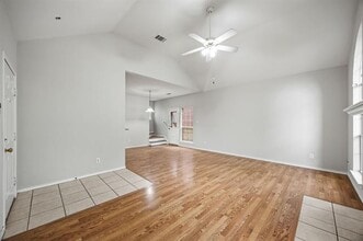 553 Valley View Dr in Lewisville, TX - Building Photo - Building Photo