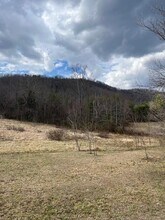 84 Barnwell Acres Dr in Hendersonville, NC - Building Photo - Building Photo